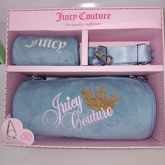 New Juicy Couture 3pc. Barrel Bag Gift Set - Picture 7 of 7